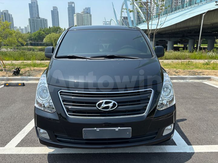 Hyundai Starex 2018 — 2
