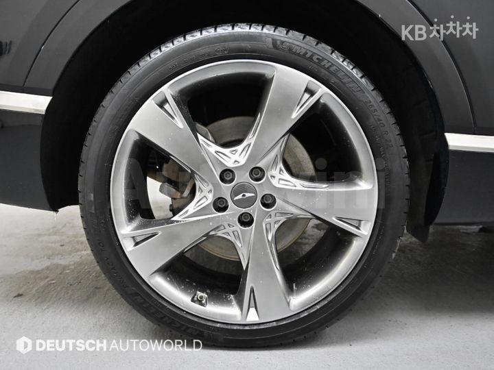 Genesis GV80 2020 KMTHA81BDLU023924 — 5