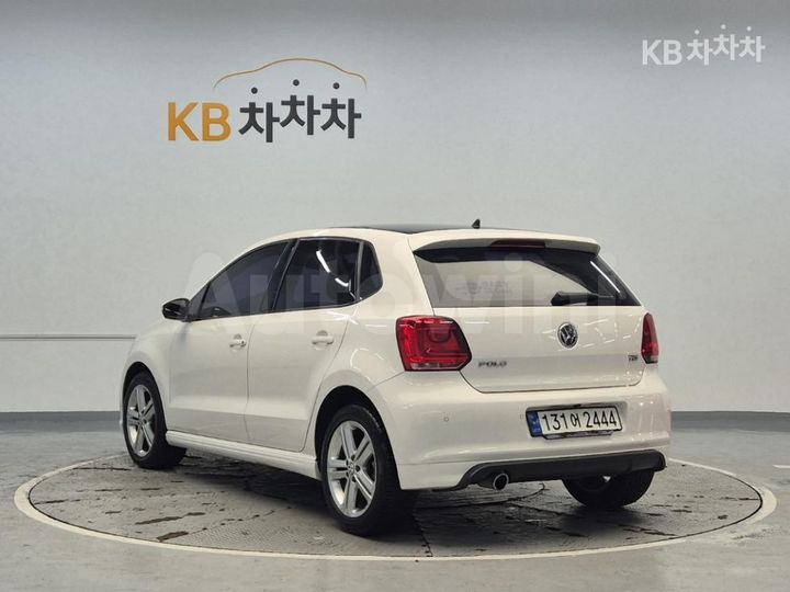 Volkswagen Polo 2014 — 2