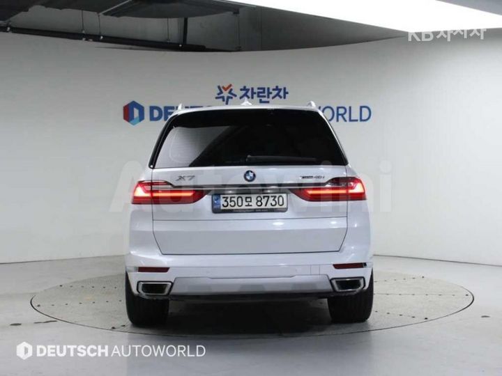 BMW X7 2021 — 4