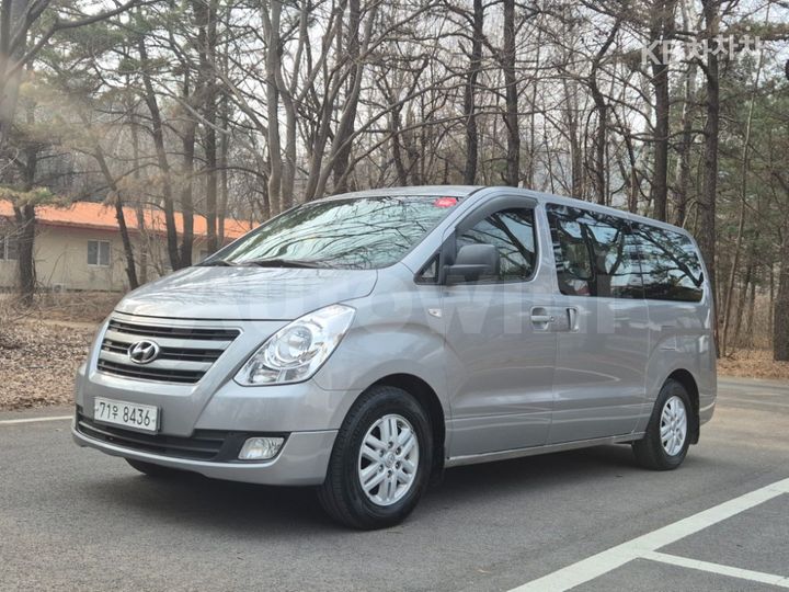 Hyundai Starex 2017 — 2