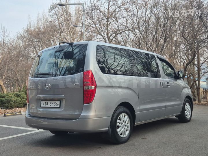 Hyundai Starex 2017 — 4