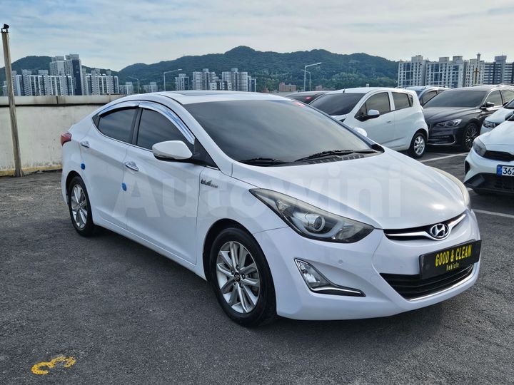 Hyundai Avante 2015 — 4