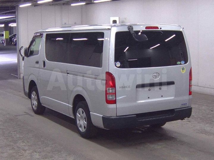 Toyota Hiace 2020 — 3