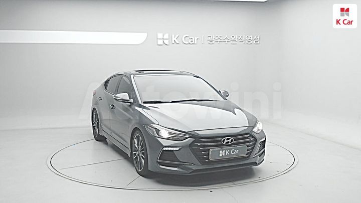 Hyundai Avante 2018 — 3