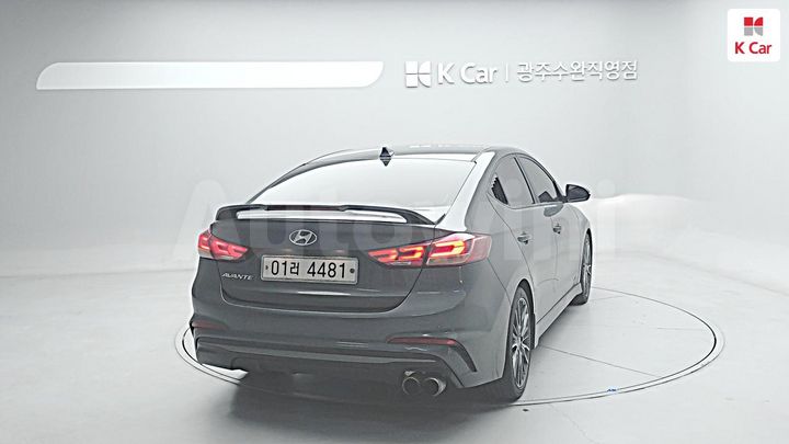 Hyundai Avante 2018 — 4