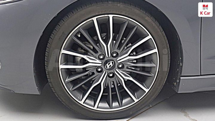 Hyundai Avante 2018 — 5