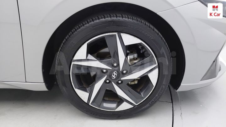 Hyundai Avante 2023 — 5