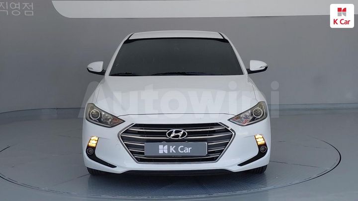 Hyundai Avante 2016 — 3
