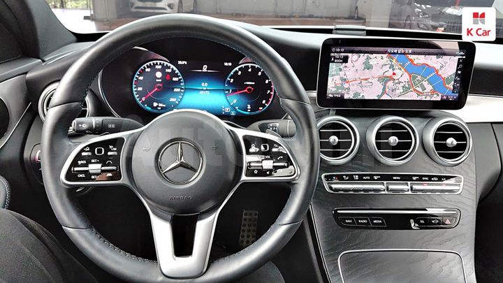 Mercedes Benz C Class 2021 — 3