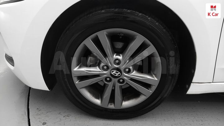 Hyundai Avante 2016 — 4