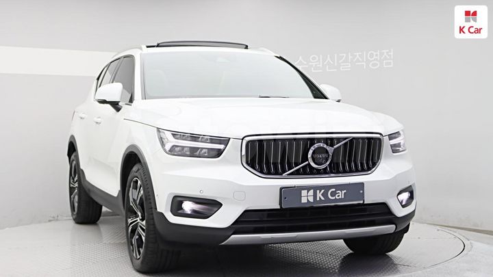 Volvo XC40 2022 — 3