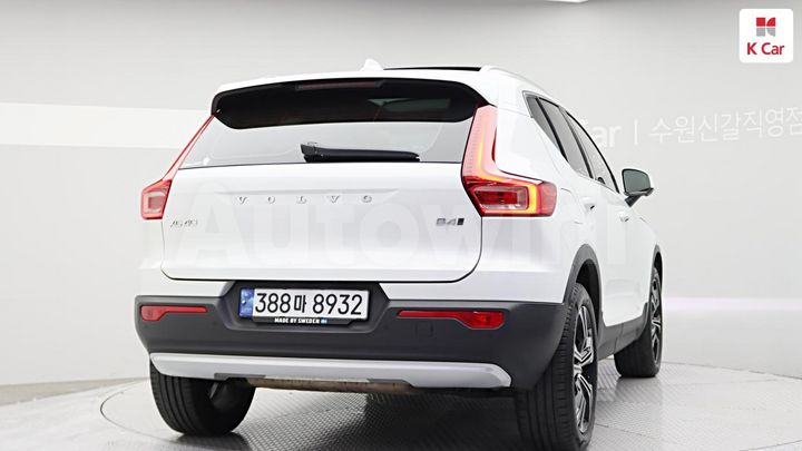 Volvo XC40 2022 — 4
