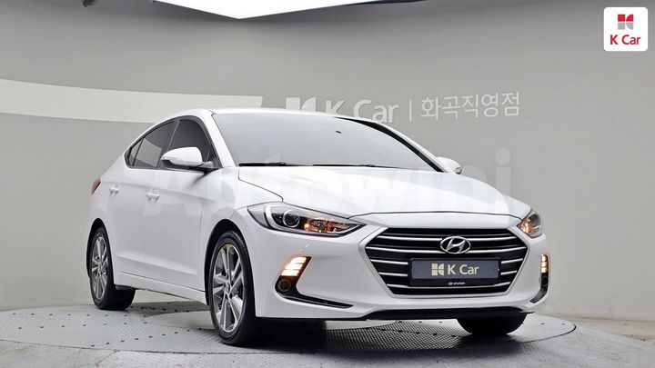 Hyundai Avante 2018 — 3