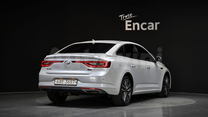 Renault SM6 2017 — 2