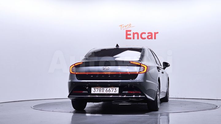 Hyundai Sonata 2022 — 4