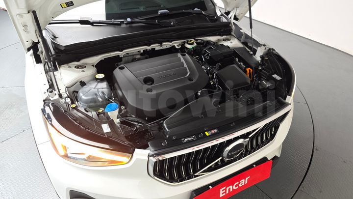 Volvo XC40 2023 — 5