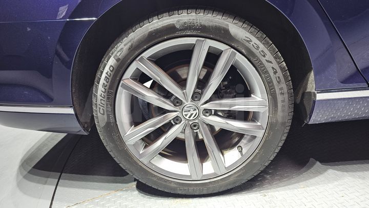 Volkswagen Passat 2018 — 5