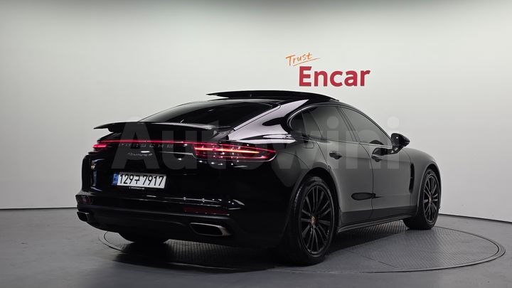 Porsche Panamera 2018 — 2