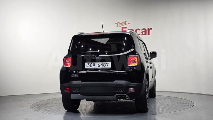 Jeep Renegade 2017 — 4