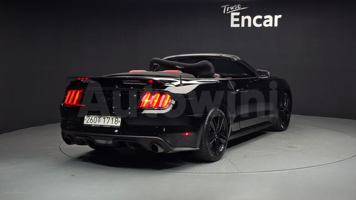 Ford Mustang 2017 — 2