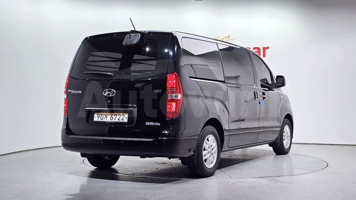 Hyundai Starex 2021 — 2