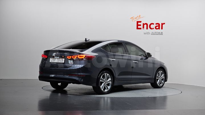 Hyundai Avante 2017 — 2