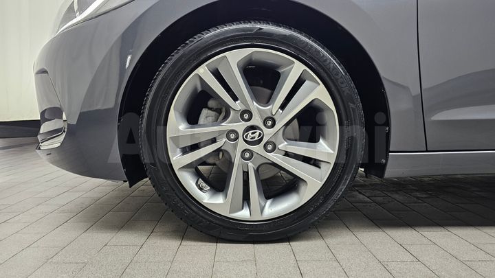Hyundai Avante 2017 — 5