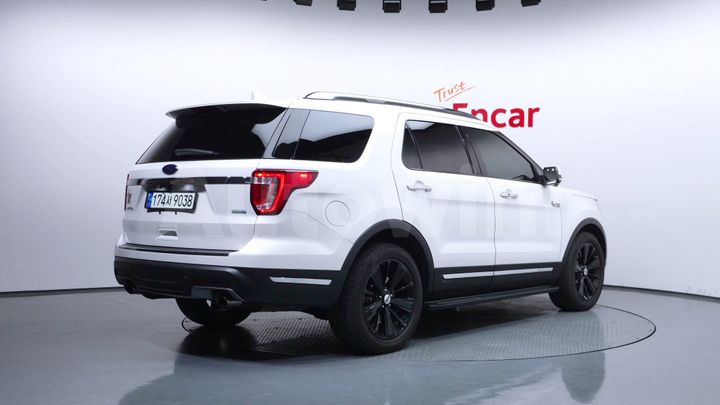 Ford Explorer 2018 — 2
