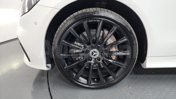 Mercedes Benz E Class 2022 — 5