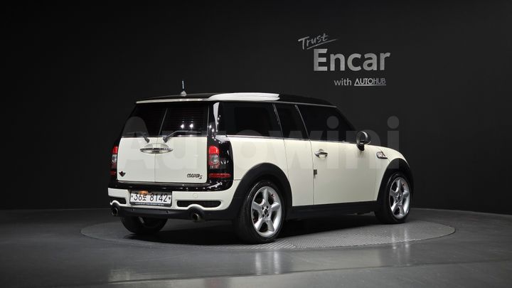 Mini Clubman 2010 — 2