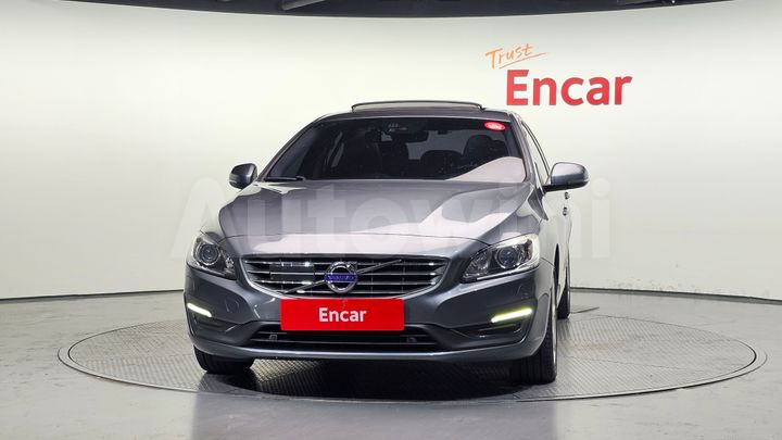Volvo S60 2018 — 3