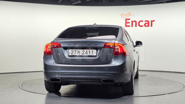 Volvo S60 2018 — 4