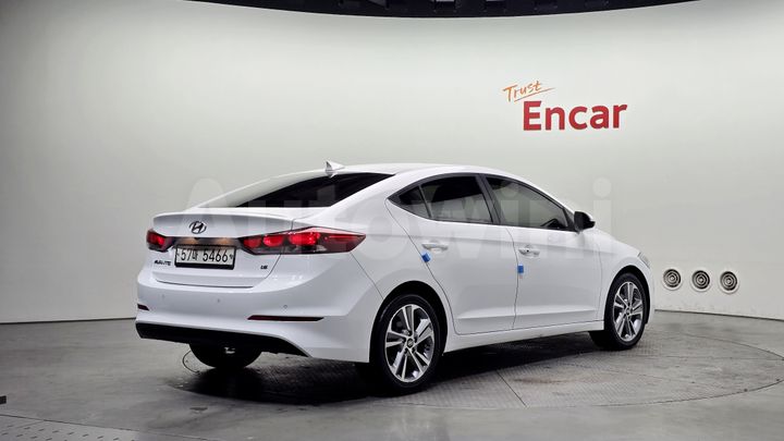 Hyundai Avante 2018 — 2