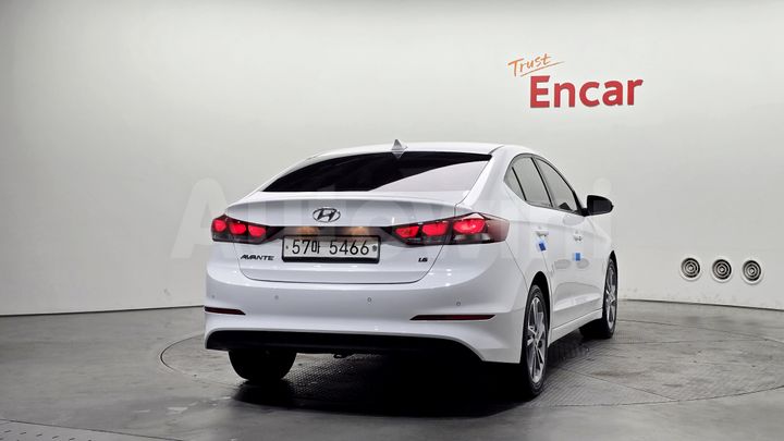 Hyundai Avante 2018 — 4