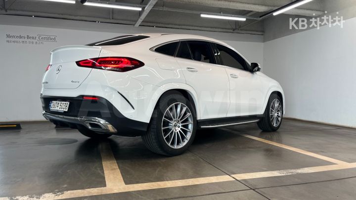 Mercedes Benz GLE Class 2023 — 2
