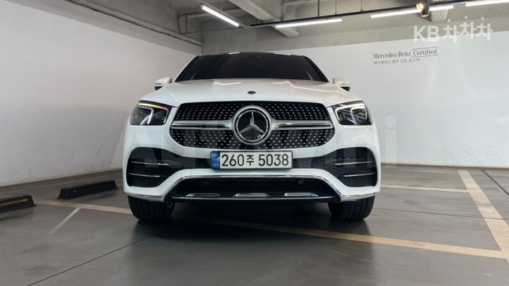 Mercedes Benz GLE Class 2023 — 3