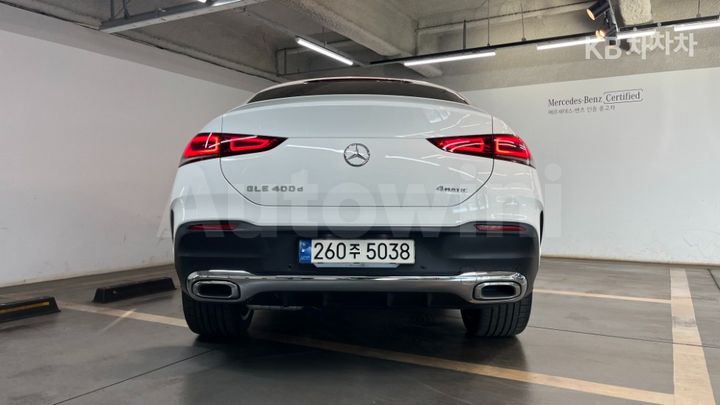 Mercedes Benz GLE Class 2023 — 4