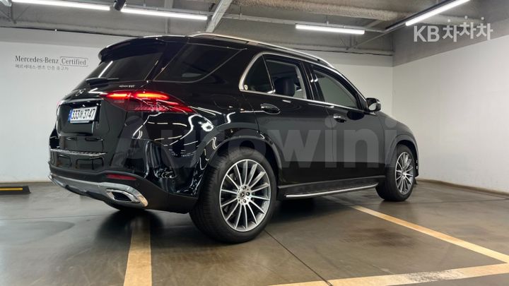 Mercedes Benz GLE Class 2024 — 2