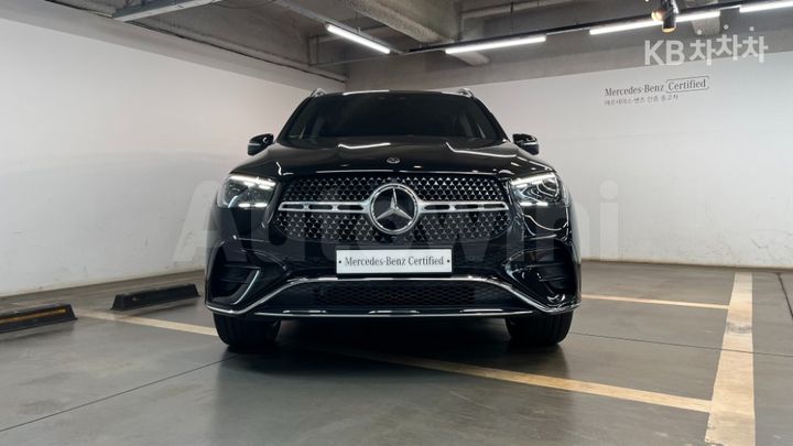 Mercedes Benz GLE Class 2024 — 3