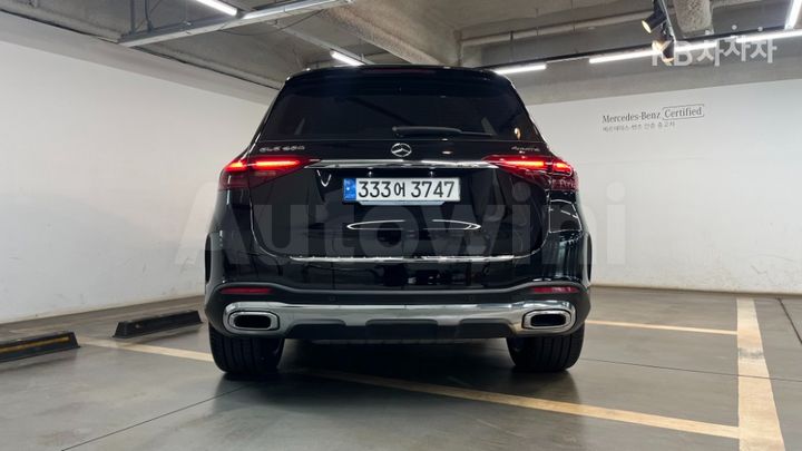Mercedes Benz GLE Class 2024 — 4