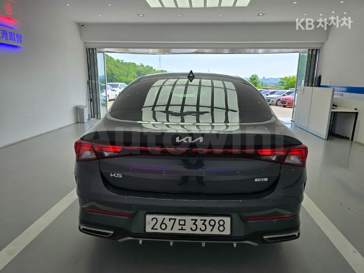 Kia K5 2023 — 3