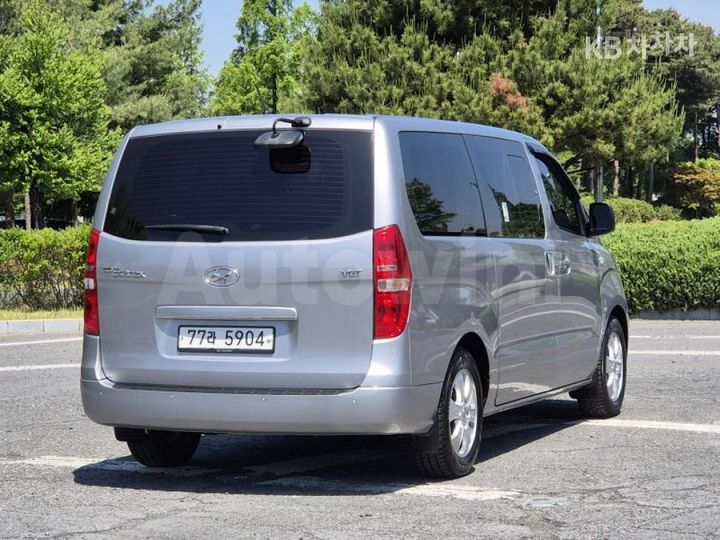 Hyundai Starex 2019 — 2