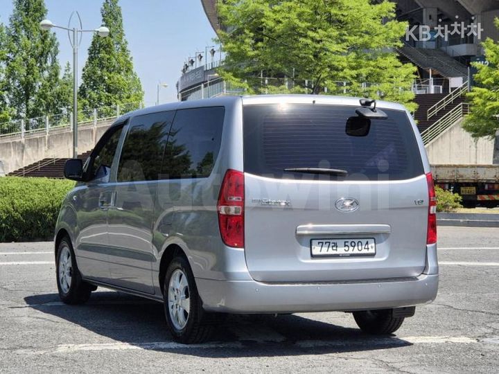 Hyundai Starex 2019 — 4