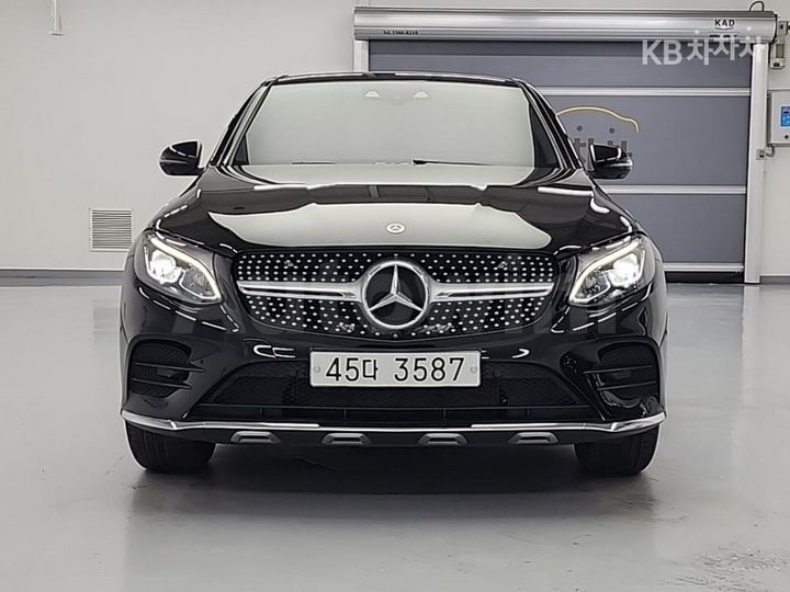 Mercedes Benz GLC Class 2018 — 2