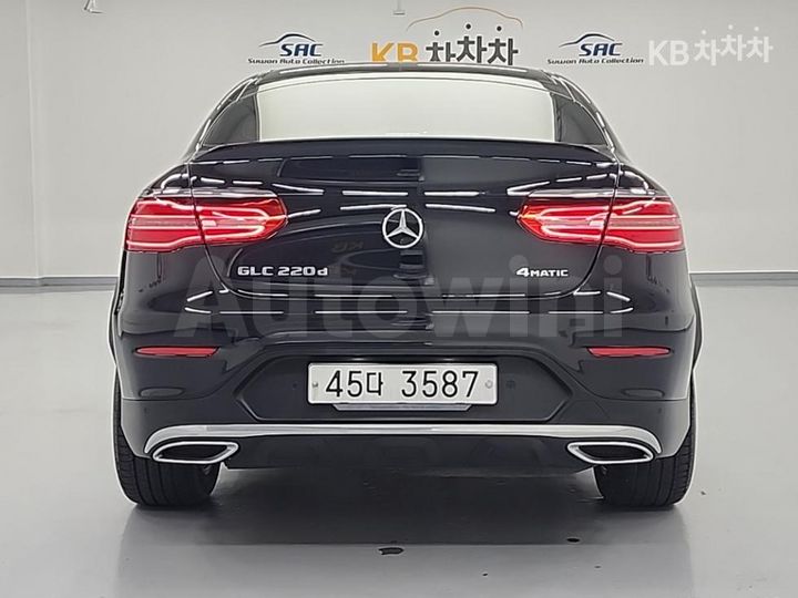 Mercedes Benz GLC Class 2018 — 3