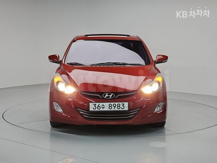Hyundai Avante 2013 — 2
