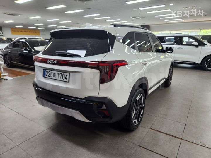 Kia Seltos 2025 — 4