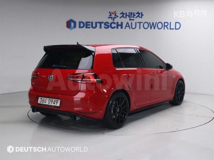 Volkswagen Golf 2015 — 2