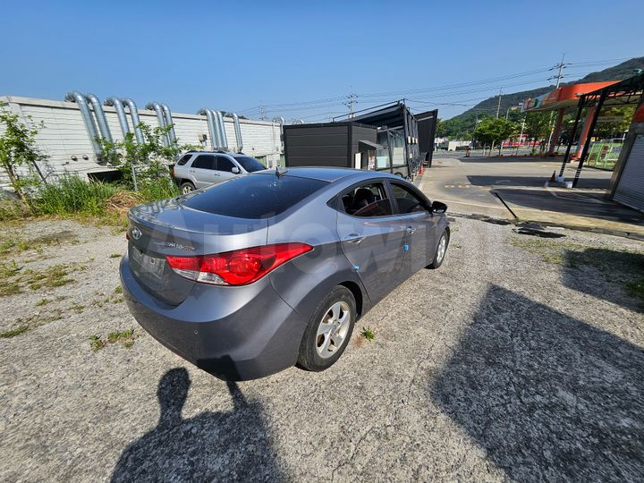 Hyundai Avante 2012 — 5